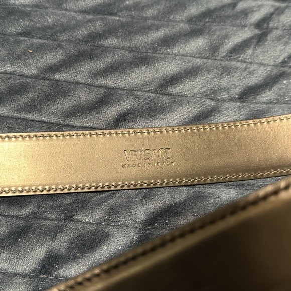 VERSACE - Picture 3 of 8